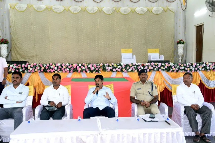 ಗೋಕಾಕ ಗ್ರಾಮ ದೇವತೆ ಜಾತ್ರಾ ಮಹೋತ್ಸವಕ್ಕೆ ಎಲ್ಲ ಅಧಿಕಾರಿಗಳು ಜಾತ್ರೆ ಸುವ್ಯವಸ್ಥಿತವಾಗಿ ಜರುಗಲು ಸಿದ್ಧತೆ ಮಾಡಿಕೊಳ್ಳಿ-ಶಾಸಕ ರಮೇಶ ಜಾರಕಿಹೊಳಿ.!